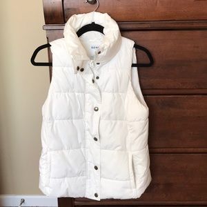Women’s M Old Navy Frost Free Puffer Vest